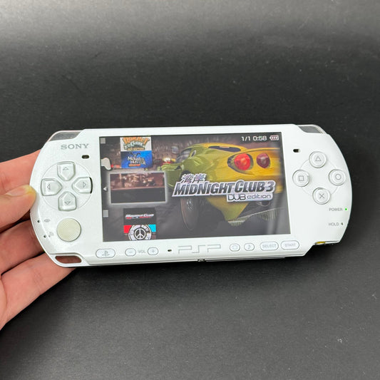 PSP 3000 (128GB) – 1050 Games | Pearl White