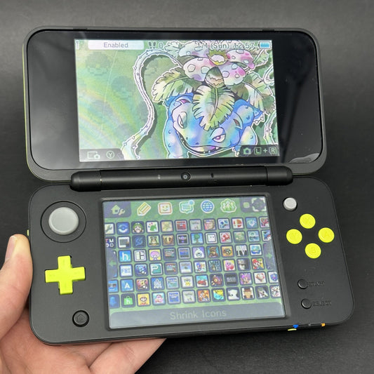 New 2DS Xl with 600+ Games | Black and Green