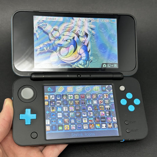New 2DS Xl with 600+ Games | Black and Blue